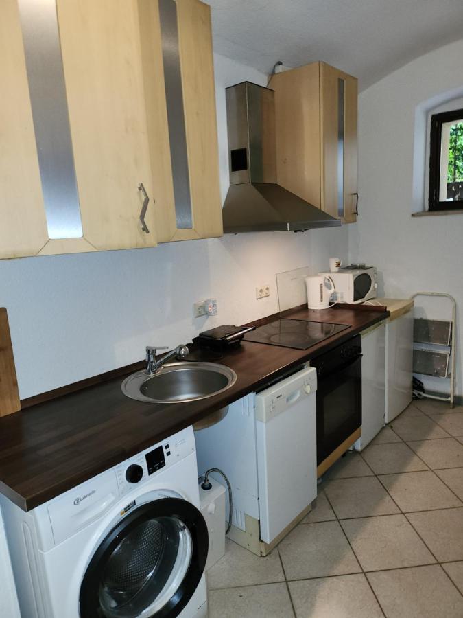 Halle, Top -Preise, 79 Qm Sd Fewo, Eg, Wahlweise Mit 1- 3 Dz, Tv Lounge, Kueche, Bad Wc Einfach Und Gut, Langzeitmieter Vb Preise Halle  Exterior photo