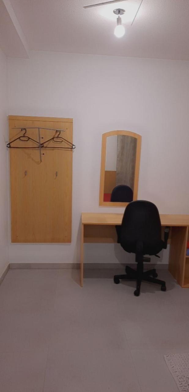 Halle, Top -Preise, 79 Qm Sd Fewo, Eg, Wahlweise Mit 1- 3 Dz, Tv Lounge, Kueche, Bad Wc Einfach Und Gut, Langzeitmieter Vb Preise Halle  Exterior photo