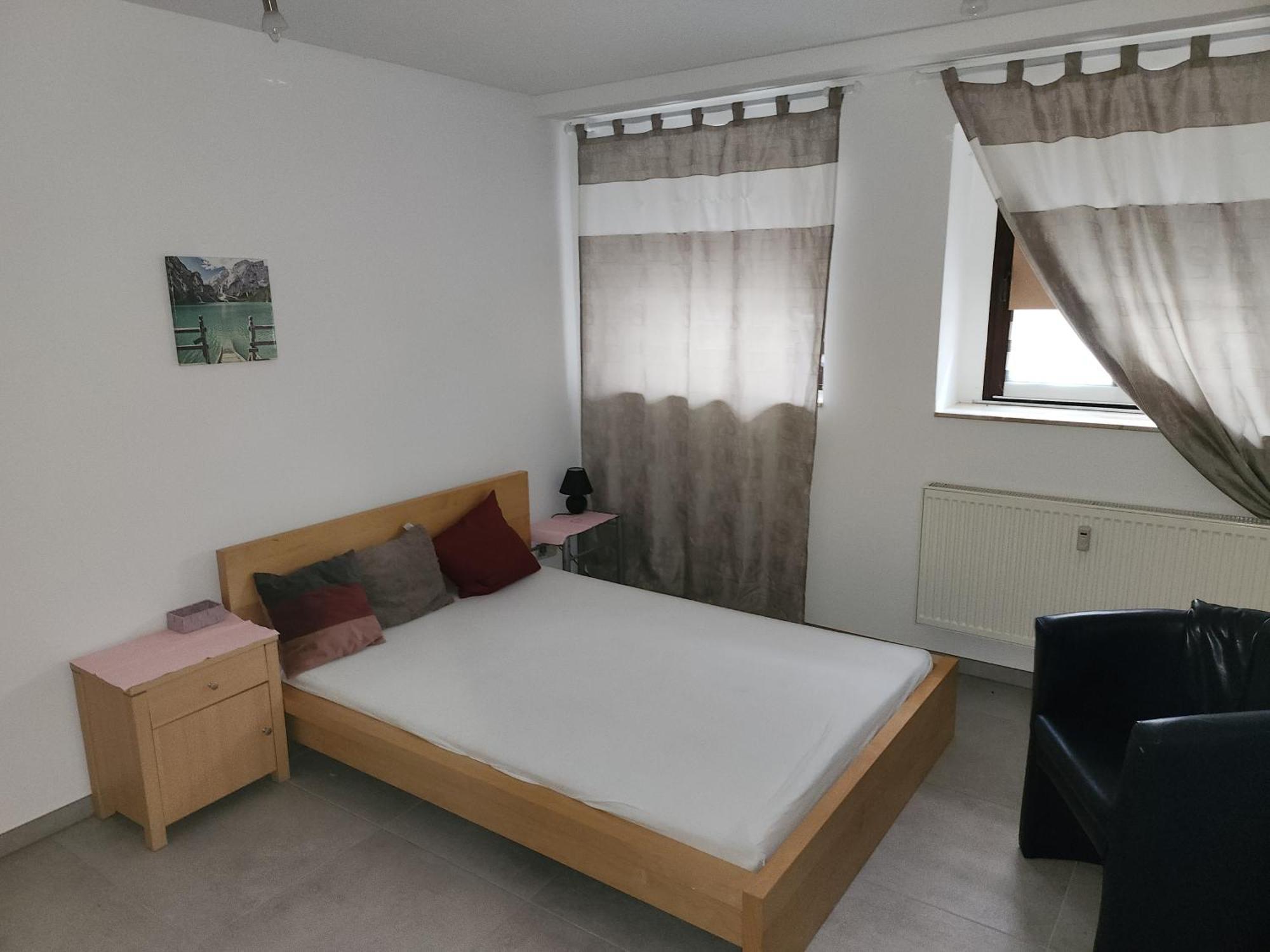 Halle, Top -Preise, 79 Qm Sd Fewo, Eg, Wahlweise Mit 1- 3 Dz, Tv Lounge, Kueche, Bad Wc Einfach Und Gut, Langzeitmieter Vb Preise Halle  Exterior photo