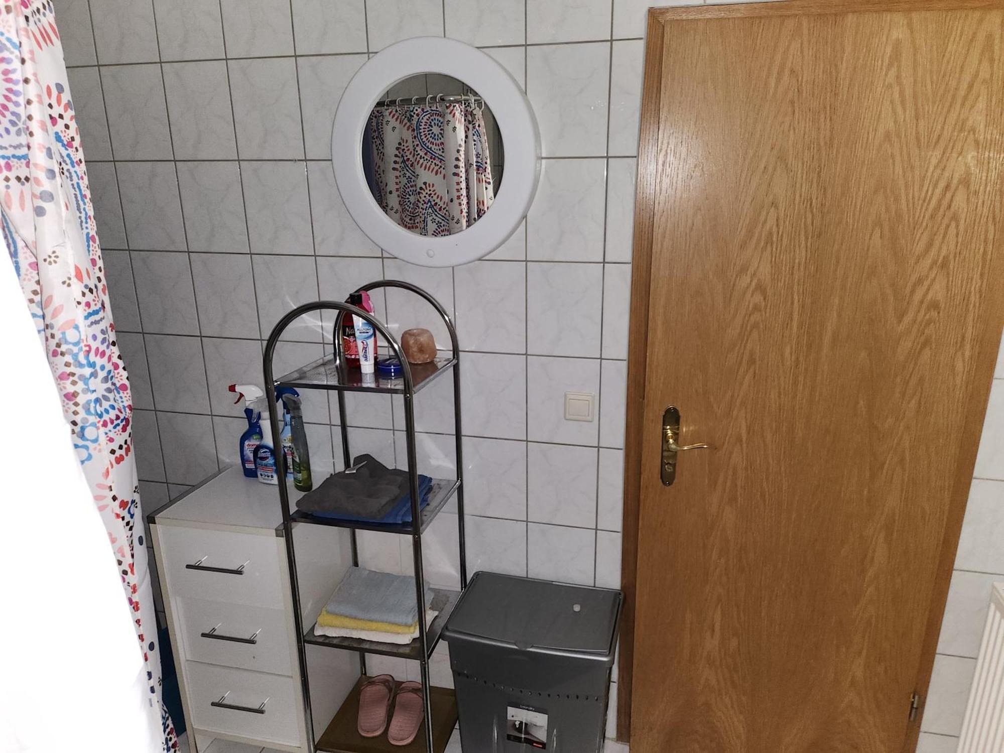 Halle, Top -Preise, 79 Qm Sd Fewo, Eg, Wahlweise Mit 1- 3 Dz, Tv Lounge, Kueche, Bad Wc Einfach Und Gut, Langzeitmieter Vb Preise Halle  Exterior photo